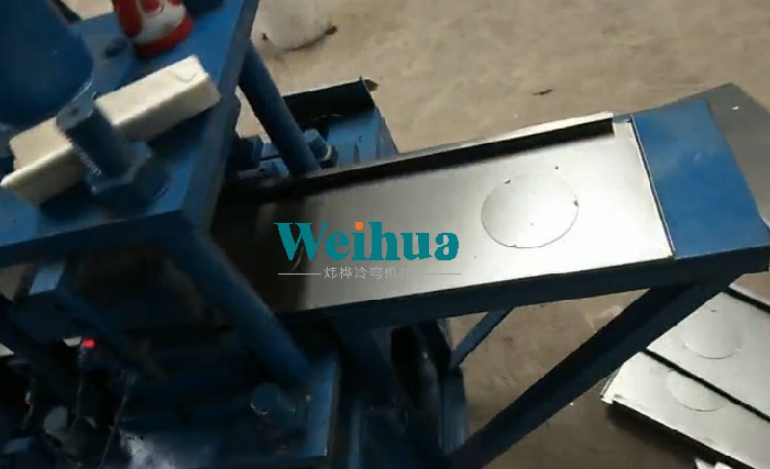 全自動消火栓箱冷彎成型設(shè)備 消防箱隔板.jpg